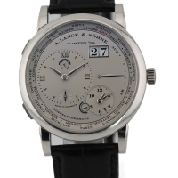 A. Lange & Söhne Lange 1 Zeitzone 950er Platin 116.025 Herrenuhr B&P