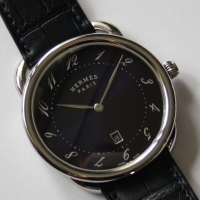 HERMÉS Arceau AR7Q.810 Quarz Edelstahl Leder Herrenuhr FULLSET UNGETRAGEN