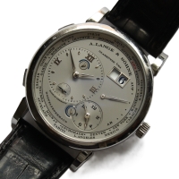 A. Lange & Söhne Lange 1 Zeitzone 950er Platin 116.025 Herrenuhr B&P