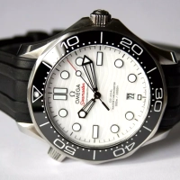 OMEGA Seamaster Diver 300m White Co-Axial 42 mm Ref.: 210.32.42.20.04.001 FULLSET