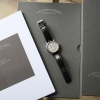 A. Lange & Söhne Lange 1 Zeitzone 950er Platin 116.025 Herrenuhr B&P